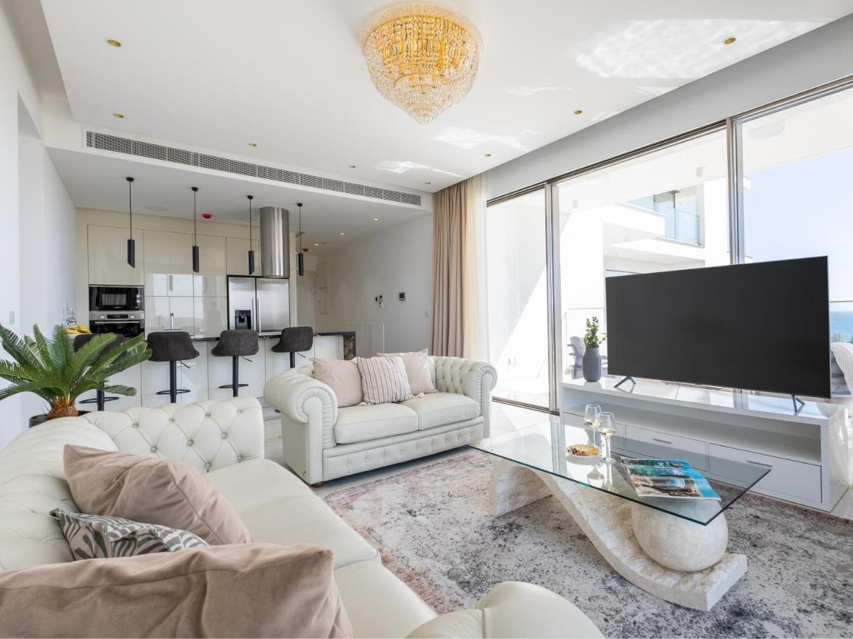 Sanders Dione Residences - Pleasant 2-bedroom With Sea View *